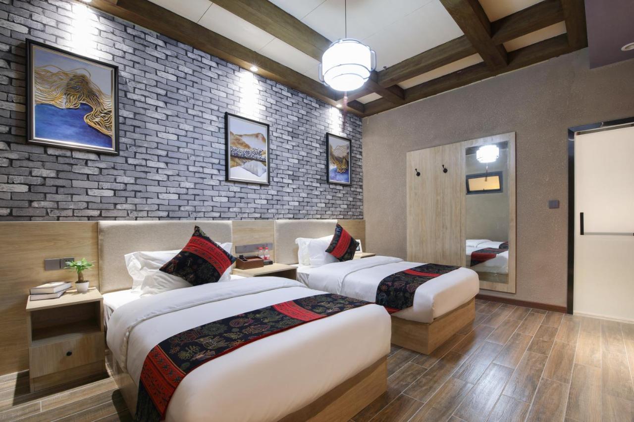צ'ונגקינג Zou Qu Ye Travel Hotel מראה חיצוני תמונה